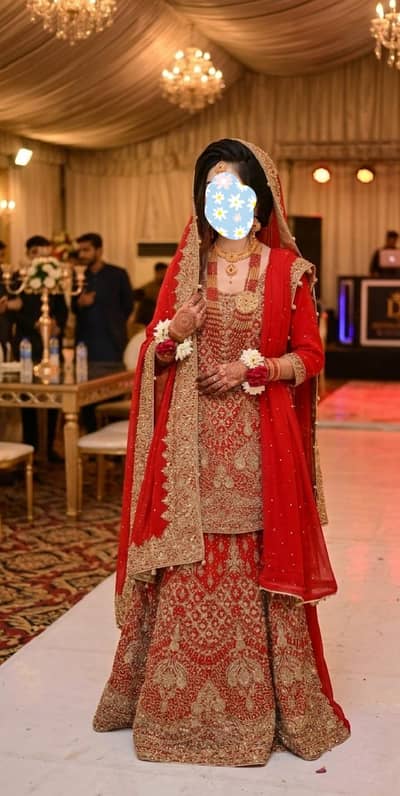 Red Bridal Lehenga Heavy Work – Large Size, 2 Times Used, Like New