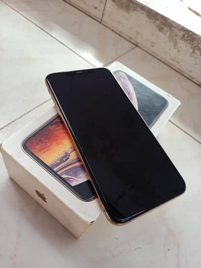 Iphone XS Max (with genuine parts) for sale. . !