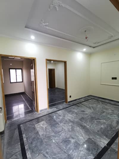brand new upper portion available for job holders and bachelors near Ucp university nawab town