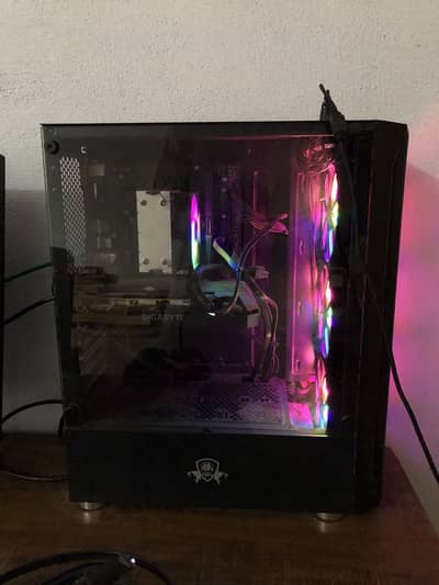 Gaming PC RTX 2060 | 16GB DDR5 | Xeon | 27"+22" LCD Setup.