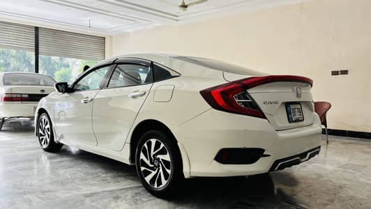 Honda civic ug 2018 red meter