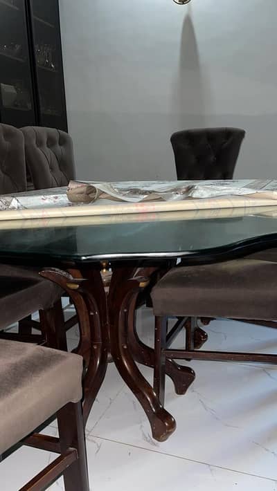 8 Seater’s Dinning Table