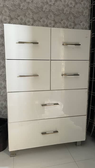 Spacious 6-Drawer Organizer for Bedroom or Home Office