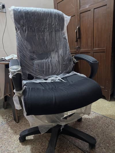 Boss executive chair top varient