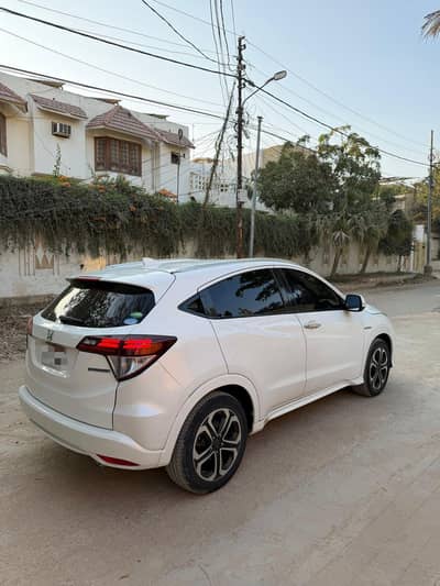 HONDA VEZEL 2015 Z SENSING ORANGE ROOM FULL ORIGNAL