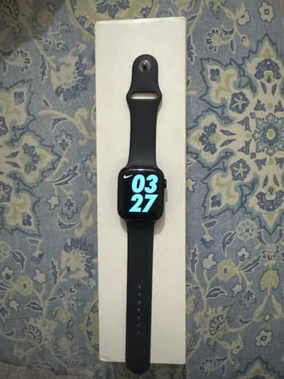 Apple series 8 45mm midnight black (England)