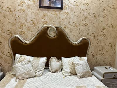 beige and brown in clr