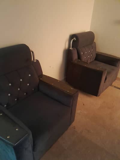 Foamy, sofa chairs,  new like chairs,  offices and home chairs