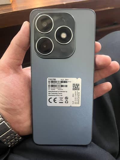 Tecno spark 20 8,256