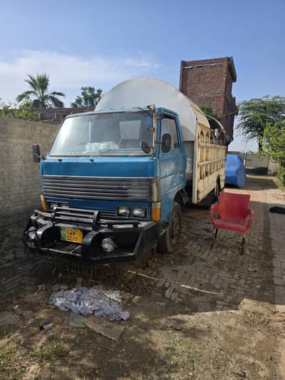 Road Marking Truck With Dual Boilers