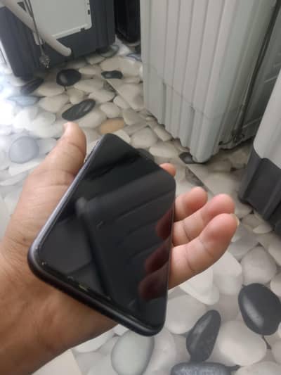 iphone 11 10 by 10 all ok condition water pack