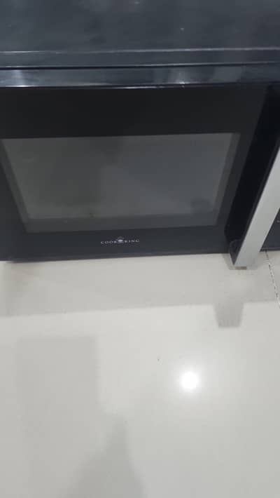 Dawlance microwave in good condition