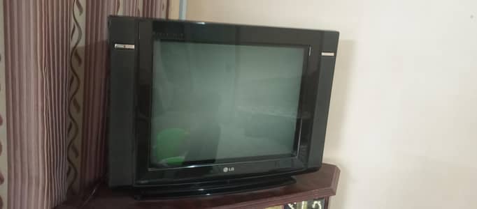LG turbo slim 21 inch CRT tv