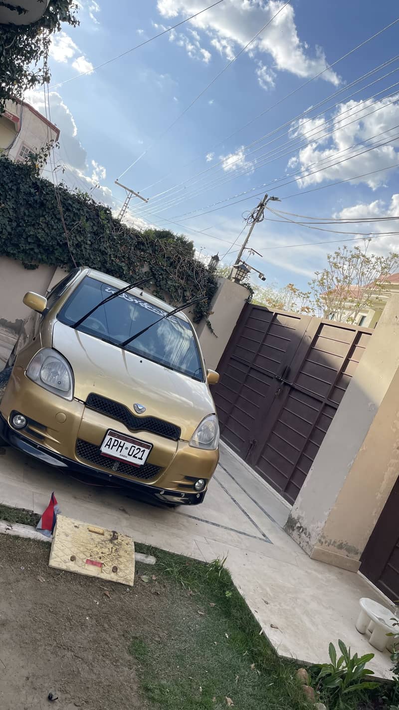 Vitz 2001 0