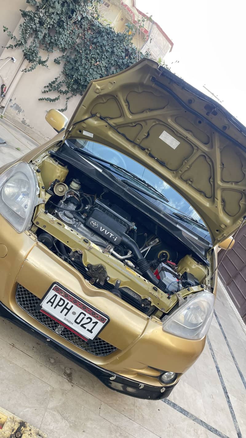 Vitz 2001 5