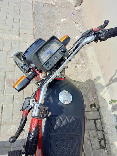 Honda 70cc 2015 modal my what's app 03204778273