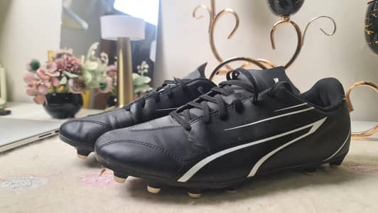 USED Puma Vitoria FG/AG Football Cleats / Studs