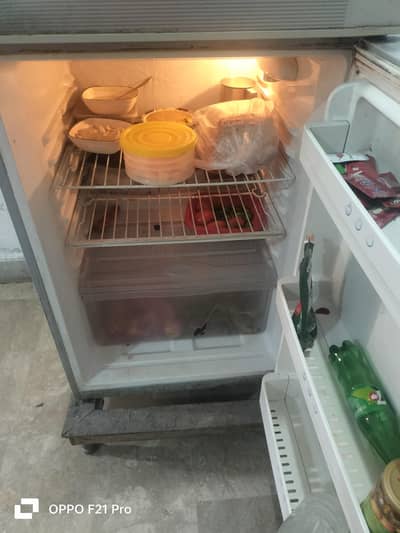 selling harier fridge