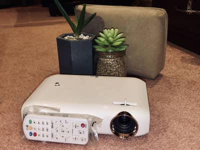 LG 550 Mini Beam LED Projector