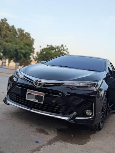 Toyota Corolla Altis Grande X CVT-i 1.8 Black Interior