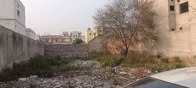 22 Marla 2 Sarsai plot Available For Sale in Raza Town East Canal Road fsd.