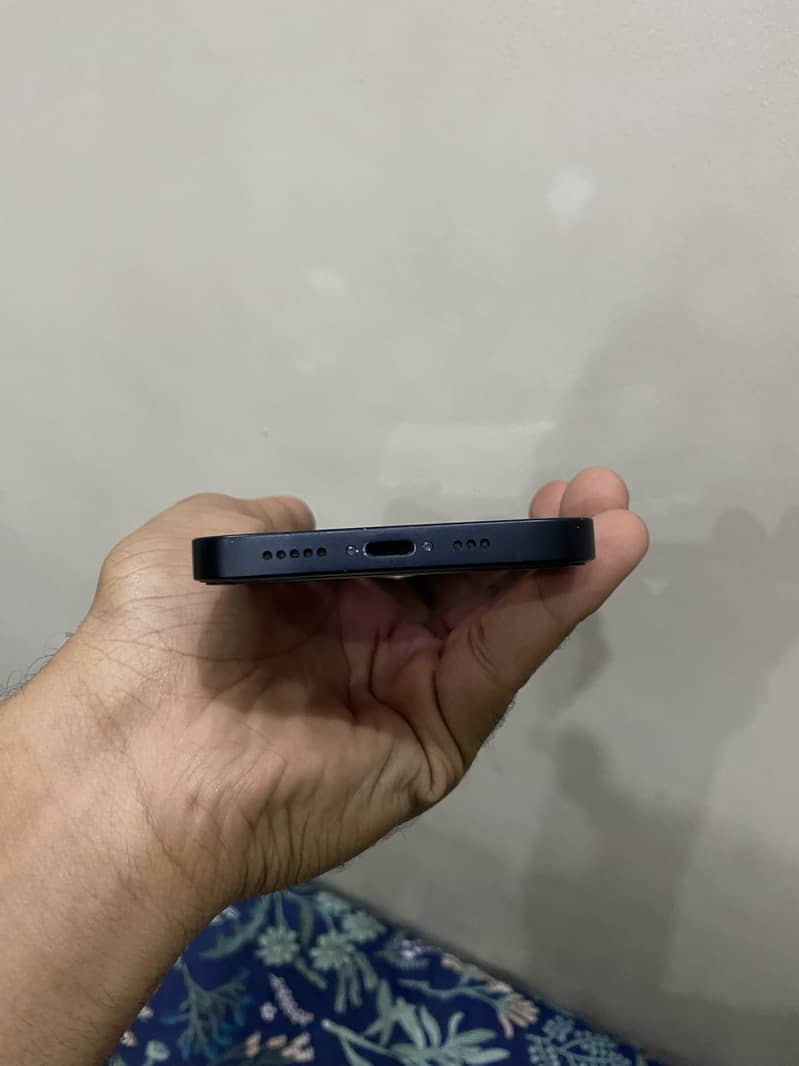 iPhone 13 2