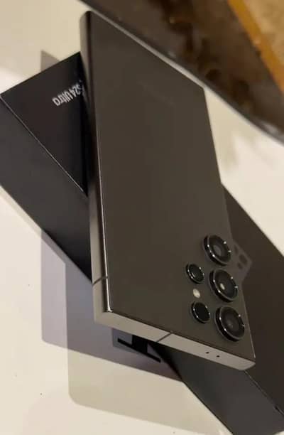 Samsung Galaxy S24 ultra brand new