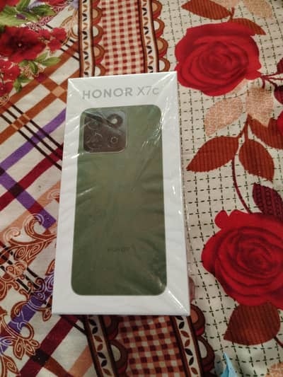 HONORX7C 2 DAY USED FULL box pack 8ram 256 memory 108mp camera Rs45000