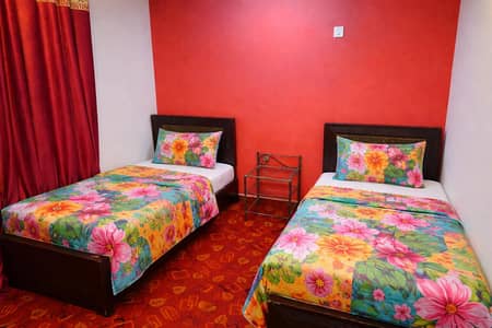 Executive Girls Hostel Near Allama Iqbal Med Colg