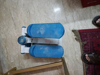 Foot/ Leg Exercise apparatus/ machine