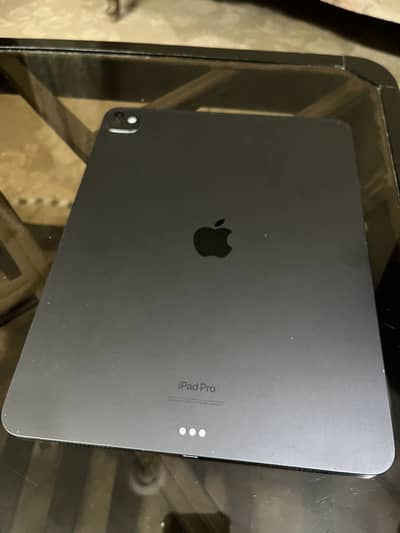 Ipad Pro M4 13 inch lush condition