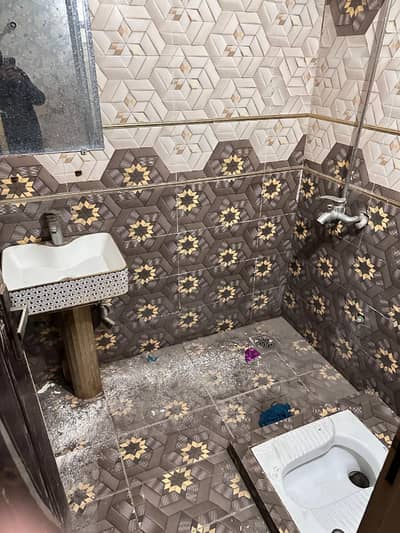 4 Marla Lower Portion For Rent (New Super Town )