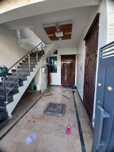 5 Marla first floor availabile for rent