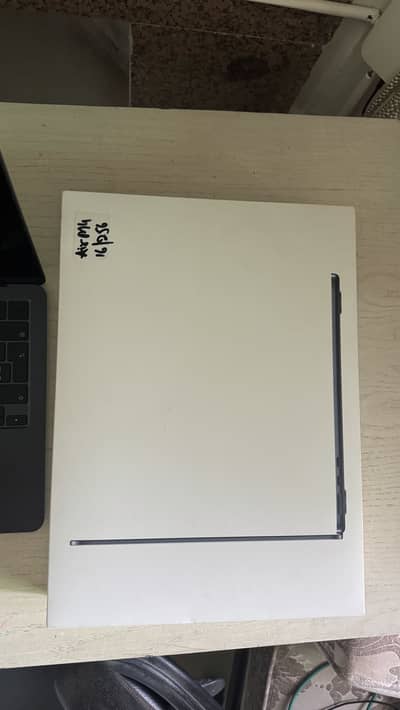 MacBook Air M4 Midnight (16 GB RAM/256GB SSD)