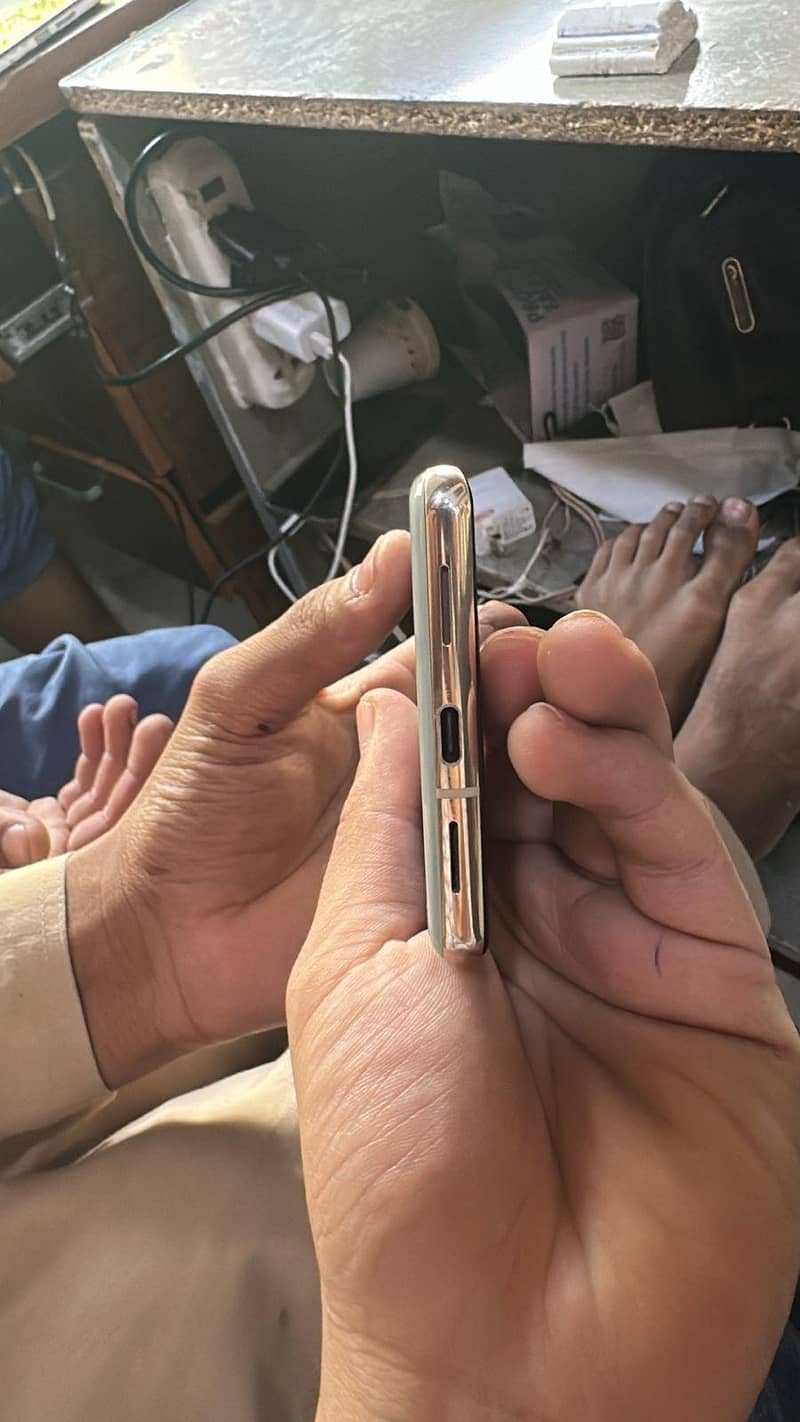 Google pixel 7 pro 4