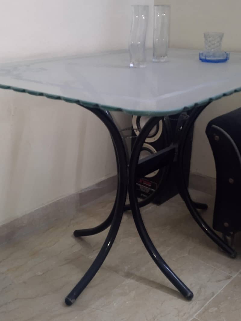 dinning table 0