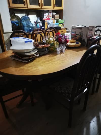 dinning table and chairs
