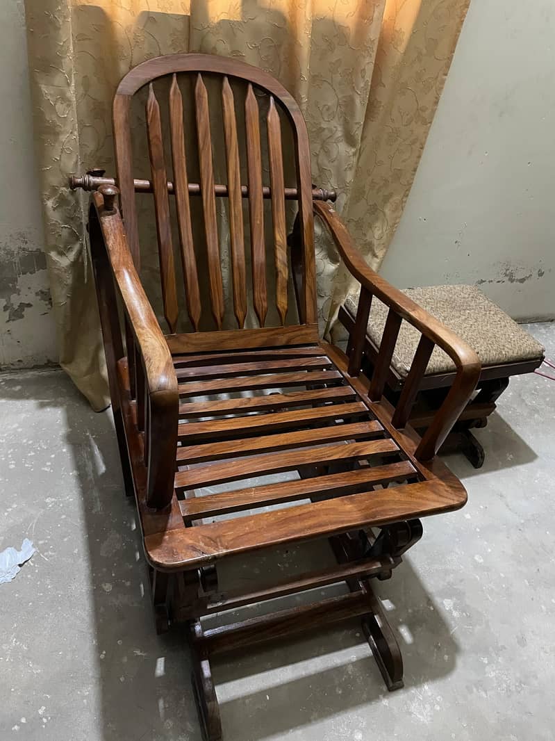 rocking chair with moving table - Chairs - 1113326045