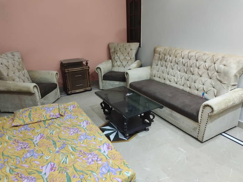 single 2 bed with dressing almari 9