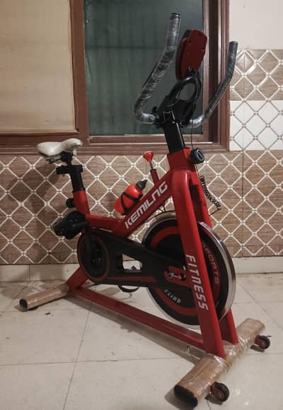 Exercise Cycle / Exercise Bike / Spin Bike