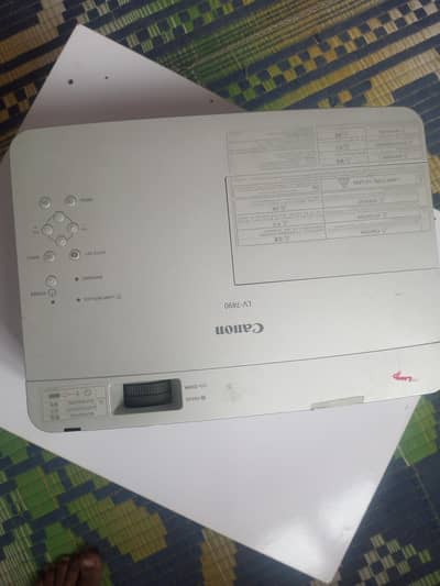 good condition projector school or office ke istemal ke liye behtarin