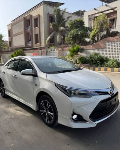 Toyota Corolla Altis Grande X CVT-i 1.8 Black Interior 2022