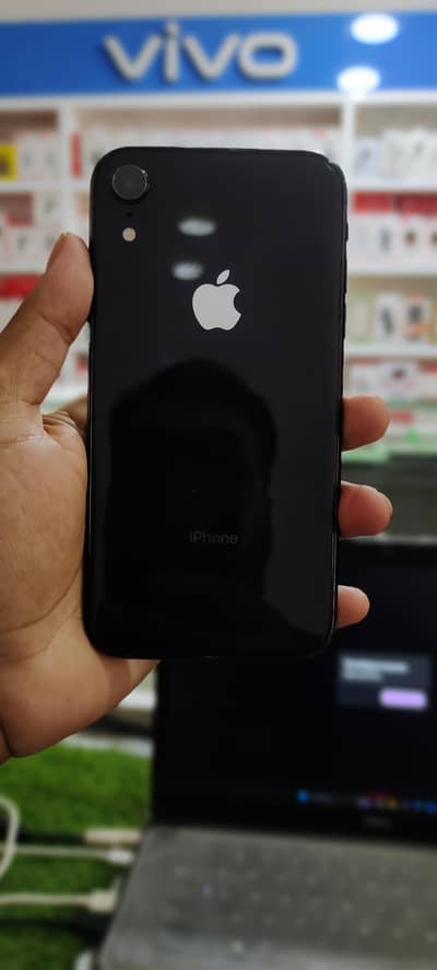 Iphone XR 64 GB  available for sell Good Price 