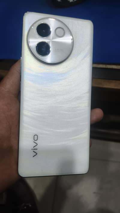 Vivo V30e