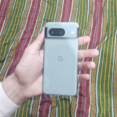google pixel 8 8/128gb like new 10/10 condition