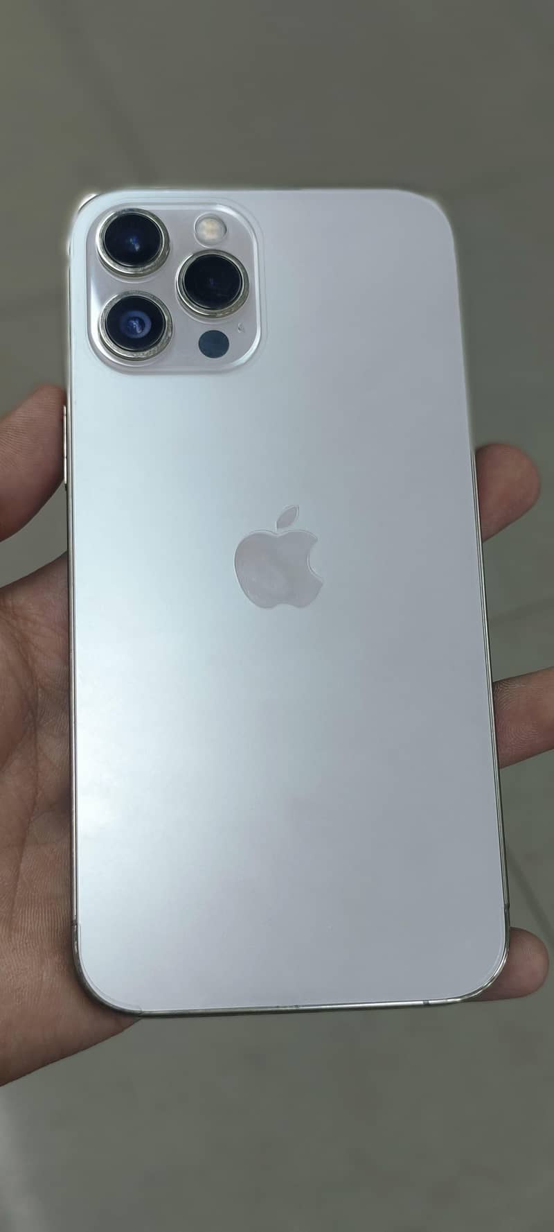 iphone 12 pro max 1