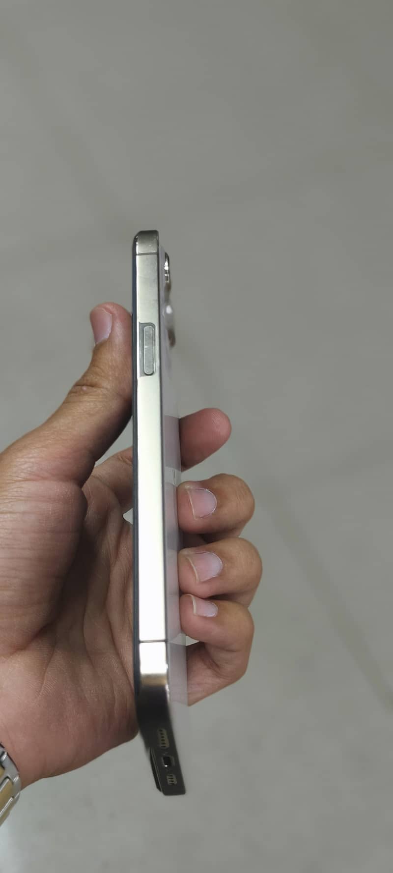 iphone 12 pro max 4