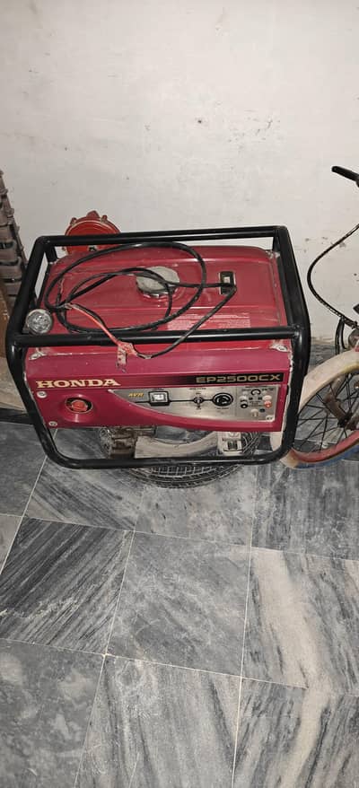 HONDA 2.5KVA, Gas and Petrol 100% working condition