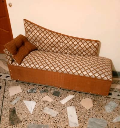 Sofa set 7 seater sofa brand new condition for sale in Rawalpindi.