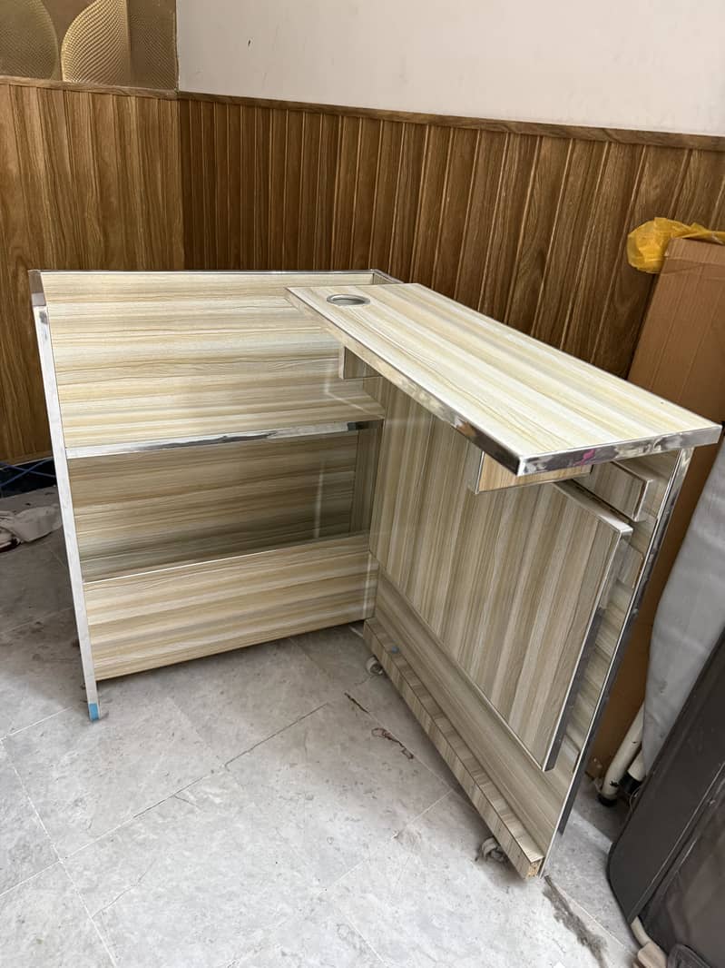 Computer table compact 0